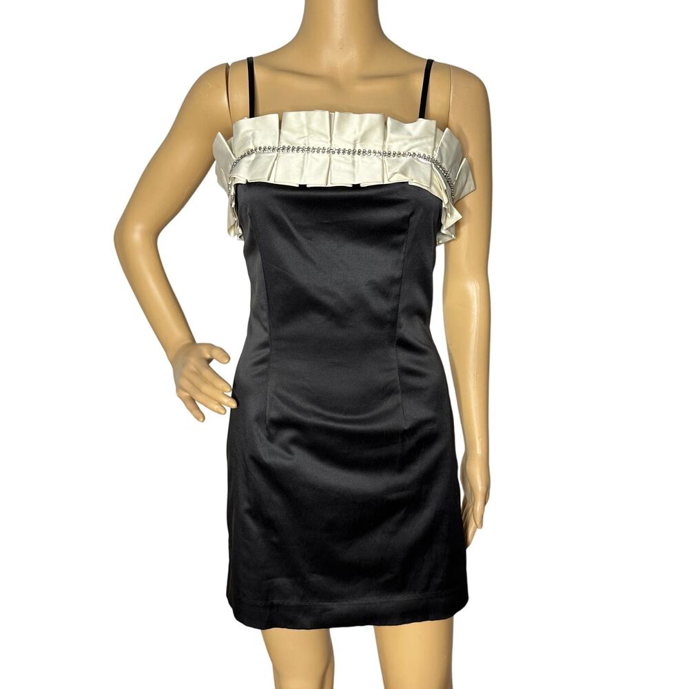 Vintage Y2K Forever21 black/white dress w/ Ruffle& Rhinestones 80s LBD Sz XS